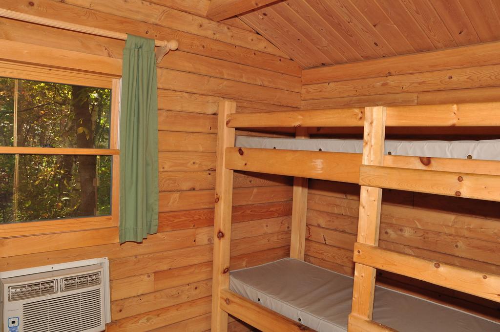 Tranquil Timbers Cabin 11 Sturgeon Bay Exterior photo
